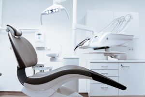 Les services complets d'un cabinet dentaire moderne
